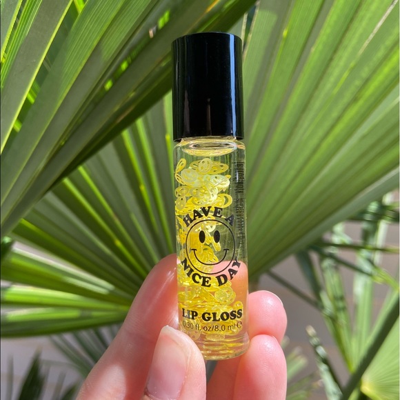 Y2K have a nice day 90’s roll on lip gloss makeup - Picture 5 of 11